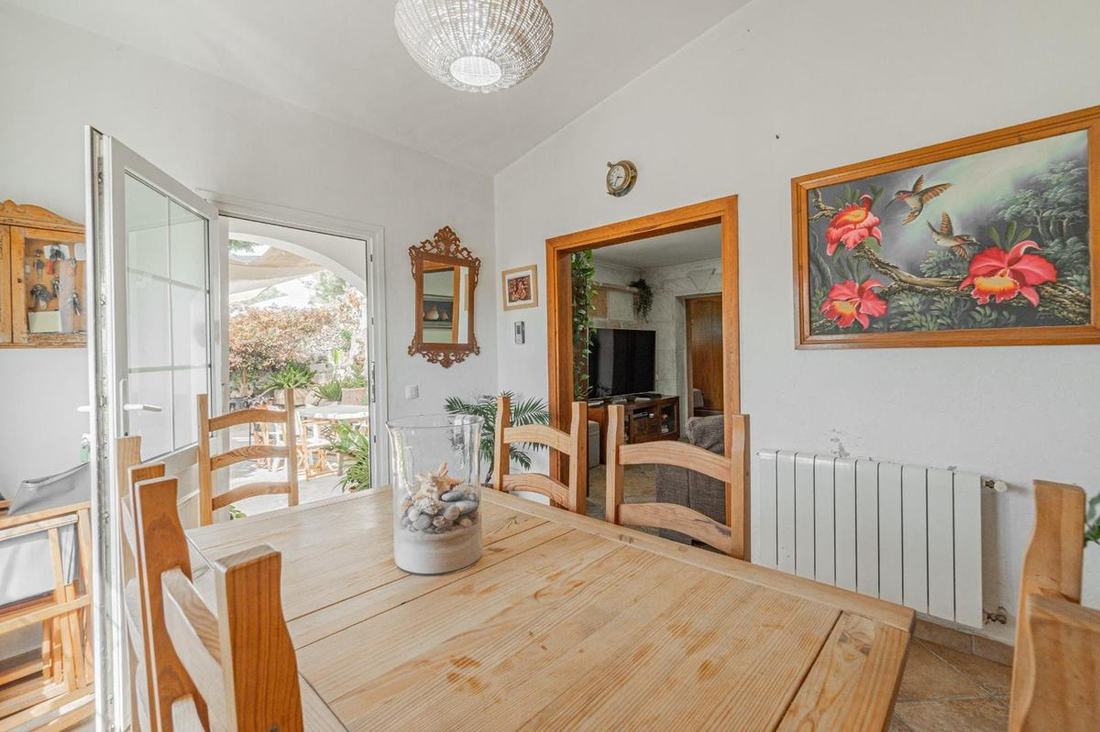 Comedor con acceso al patio